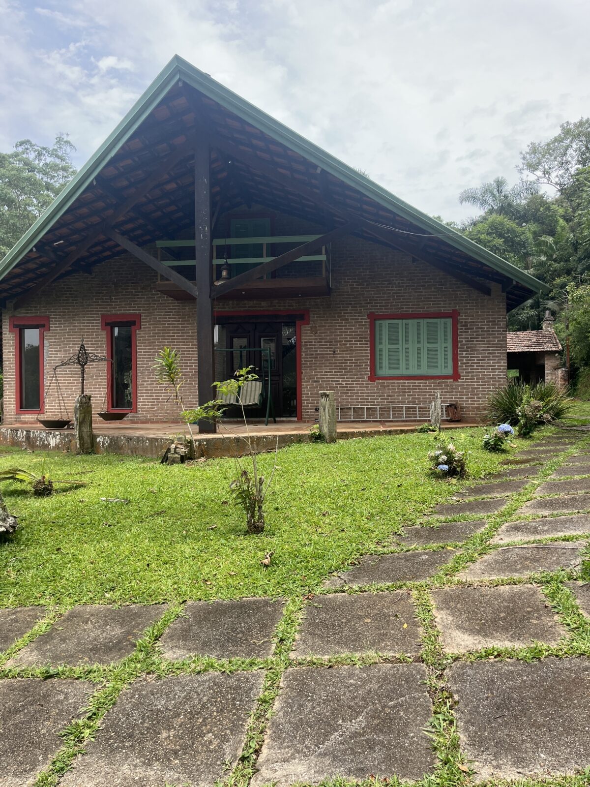 Chácara de 10,9 Hectares no Botujuru com Casa Principal, Lazer Completo e Infraestrutura Exclusiva - Imagem 6