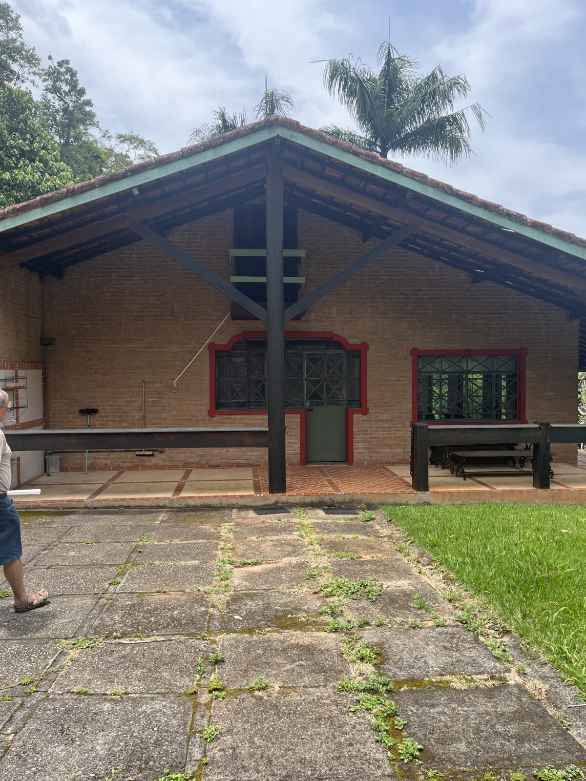 Chácara de 10,9 Hectares no Botujuru com Casa Principal, Lazer Completo e Infraestrutura Exclusiva - Imagem 7