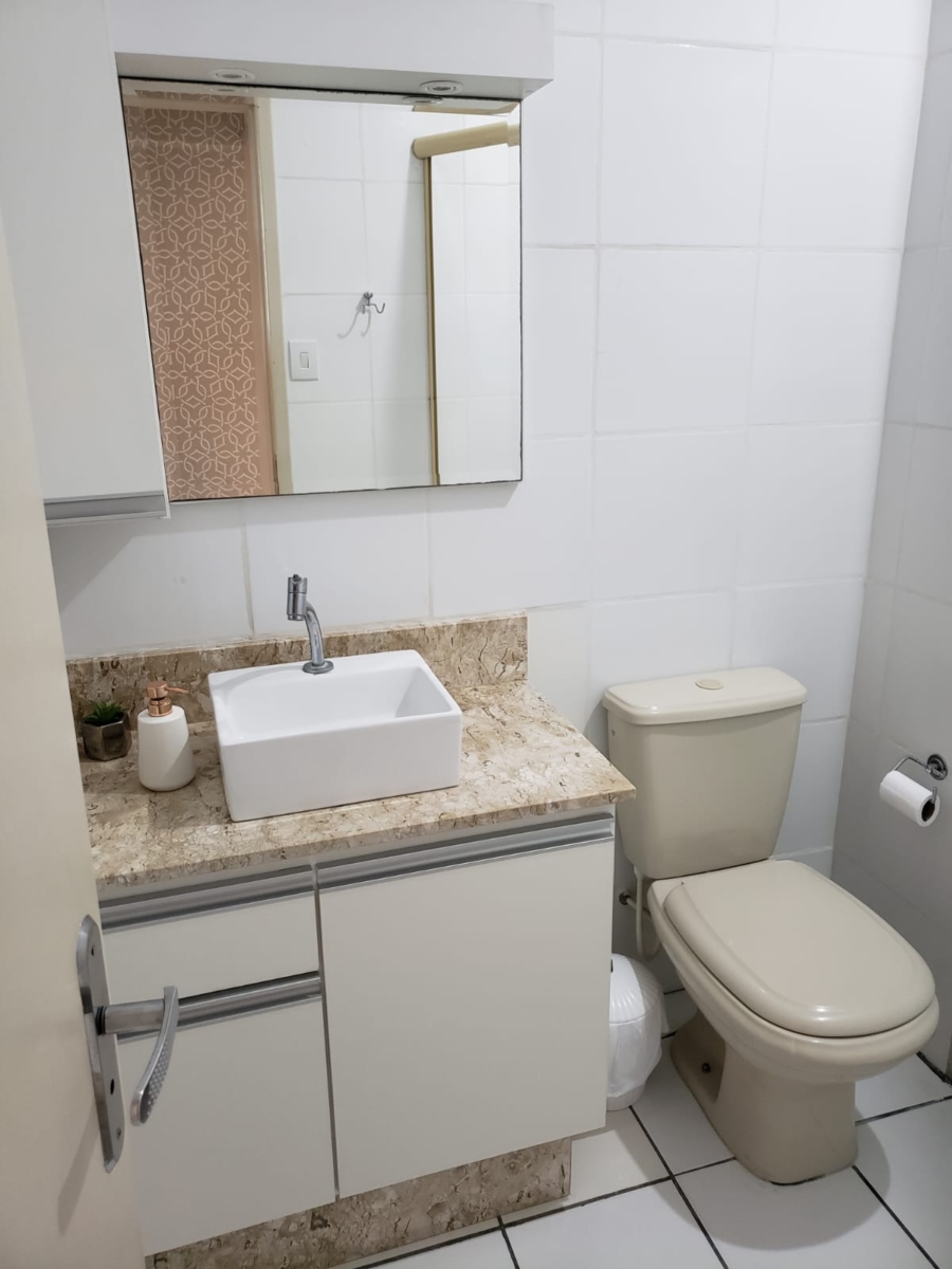 Apartamento Reformado com 2 Dormitórios e Móveis Planejados em Localização Privilegiada - Imagem 5