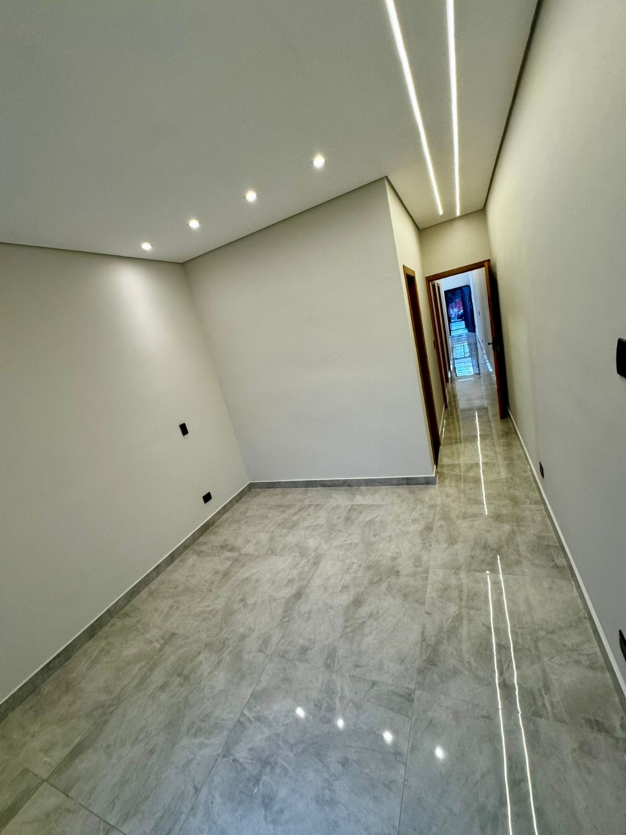 Casa com 2 Quartos, Suíte e Garagem para 2 Carros – Jardim Layr - Imagem 5