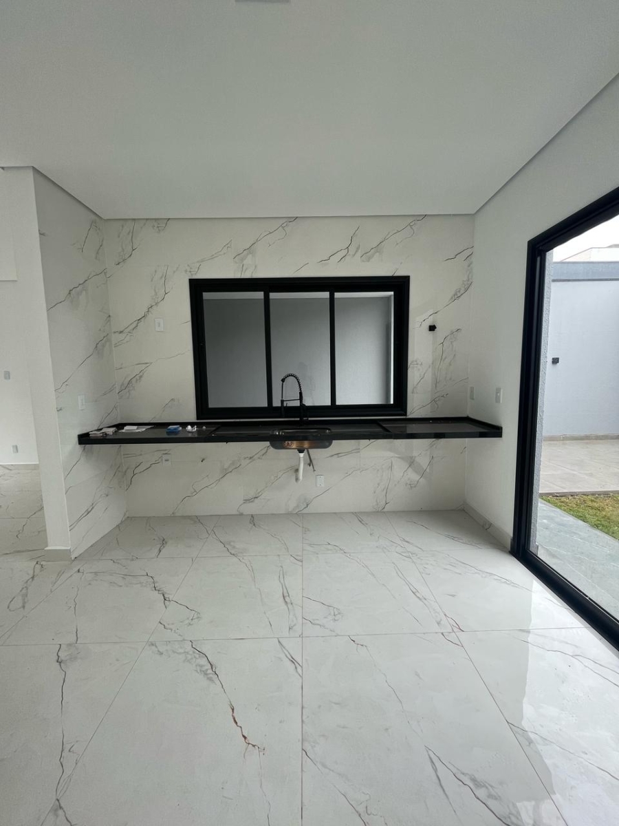 Casa com 3 Quartos, Suíte e Cozinha Integrada – Villa di César