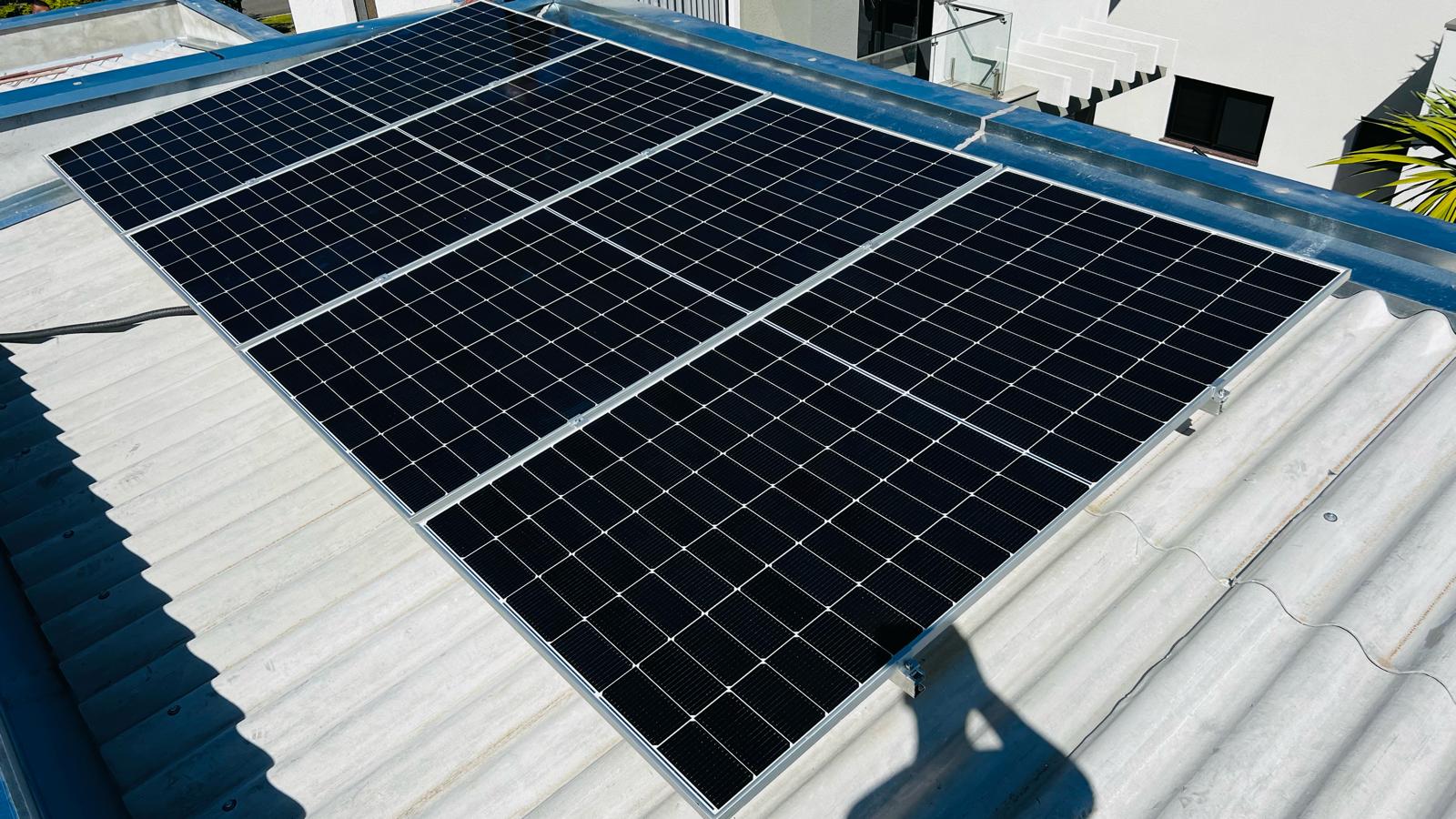 Casa Moderna em Condomínio – 3 Suítes, Piscina e Energia Solar! - Imagem 10