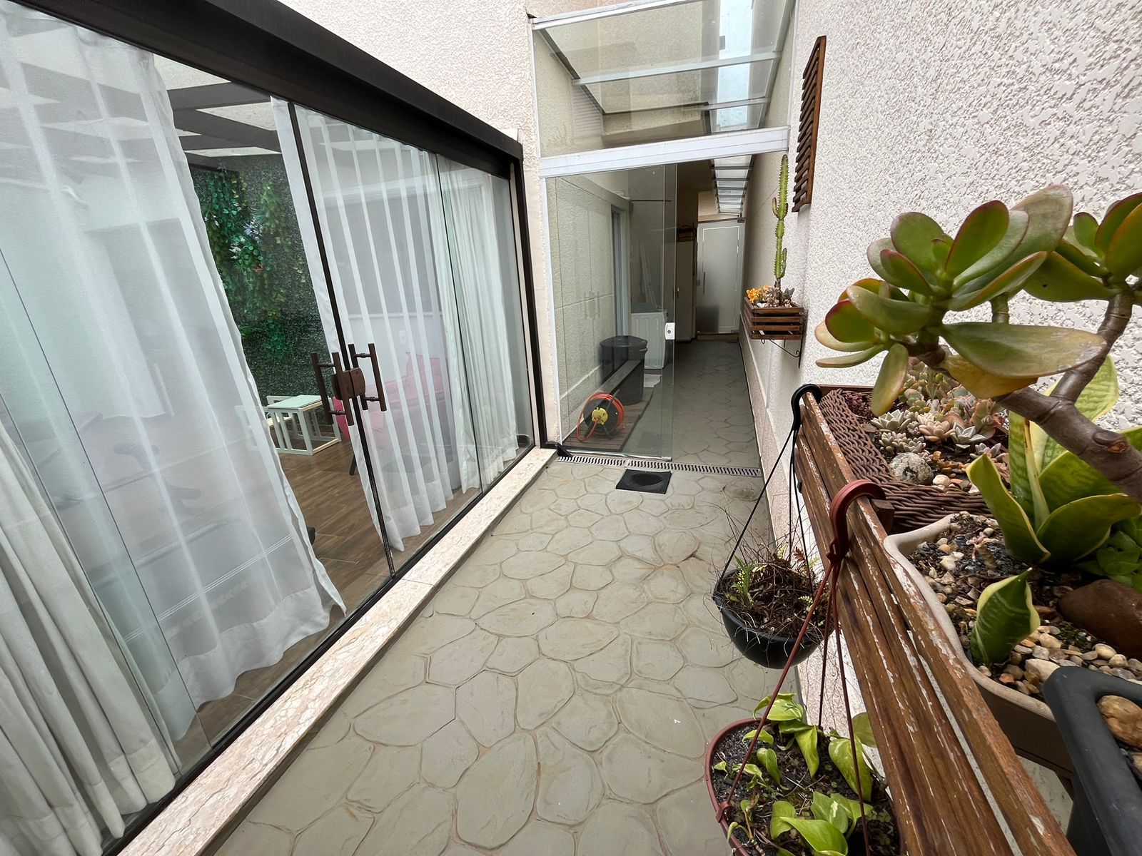 Casa mobiliada no Mogi Hills 4 com 3 dorms, suíte e energia solar – 120m² - Imagem 19