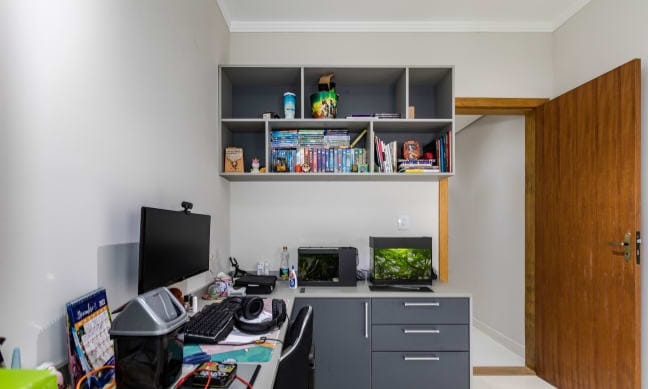 Casa Térrea com Quintal Amplo e Suíte – 199m² de Terreno! - Imagem 13 Casa Térrea com Quintal Amplo e Suíte – 199m² de Terreno! - Imagem 13