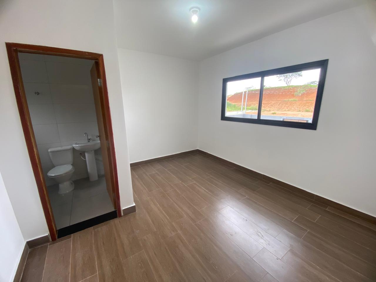 Casa com 2 suítes e quintal privativo no Botujuru - Imagem 8