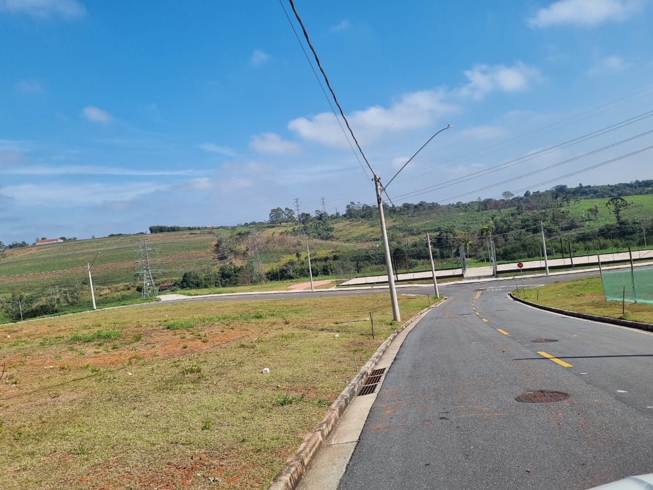 Terreno plano no Paradise Gardens – Lote R35 com 175m² - Imagem 7