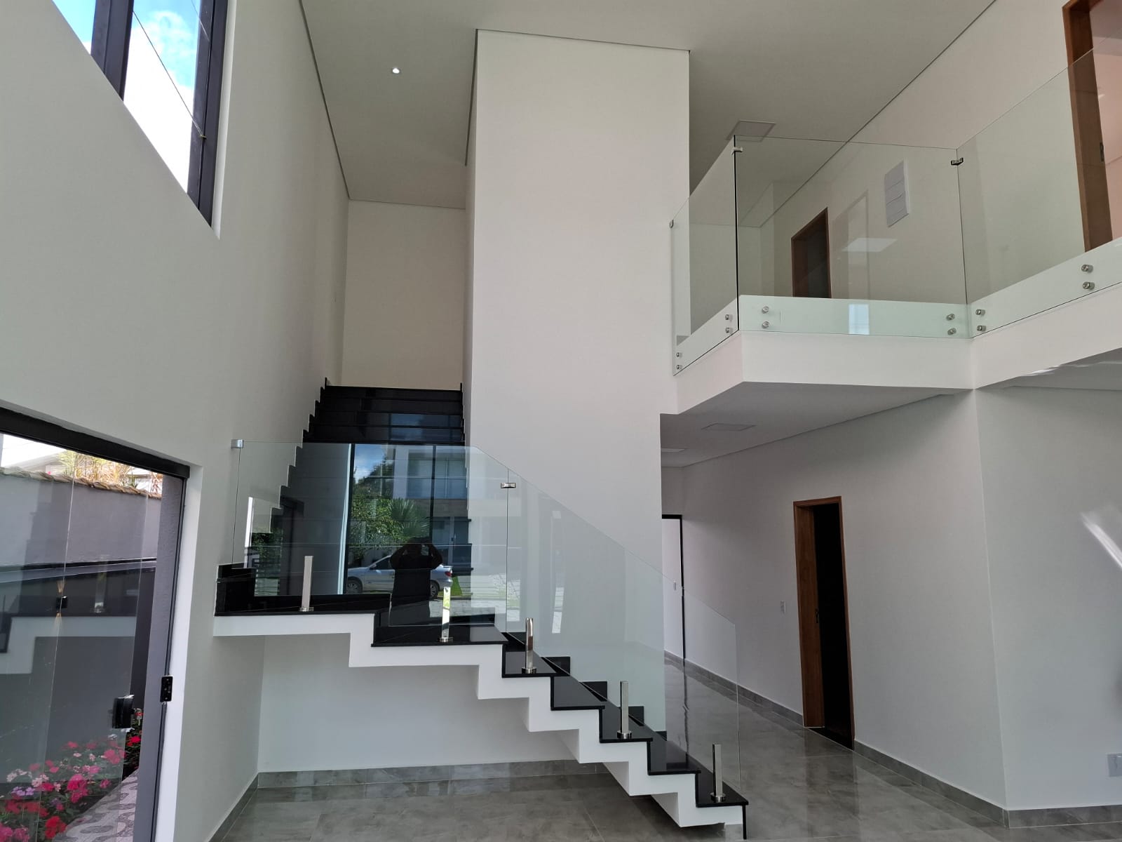 Condomínio Veredas – 319m², 3 suítes, 2 escritórios e gourmet por R$1.950.000!