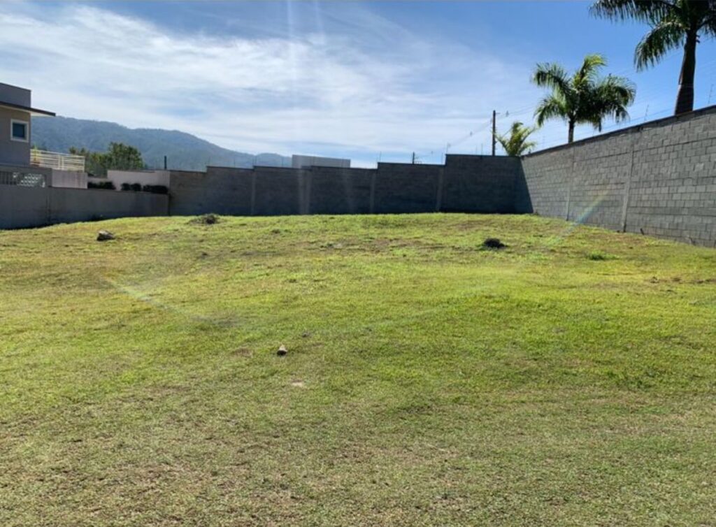 Terreno Plano no Condomínio Veredas – 392m² em excelente localização - Terreno Plano no Condomínio Veredas – 392m² em excelente localização