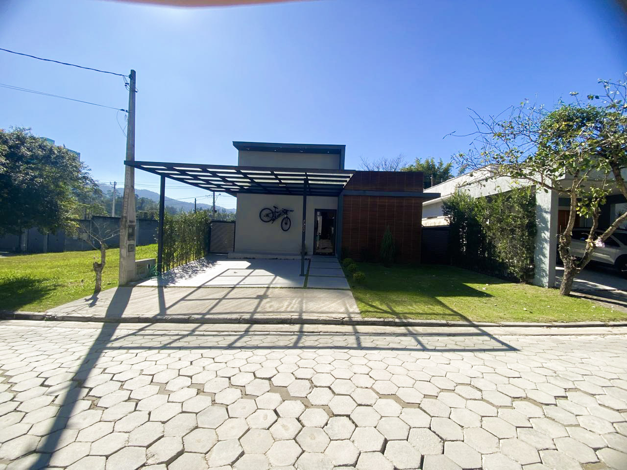 Casa térrea no Veredas com 3 dorms, suíte, churrasqueira, ofurô e deck - Imagem 24