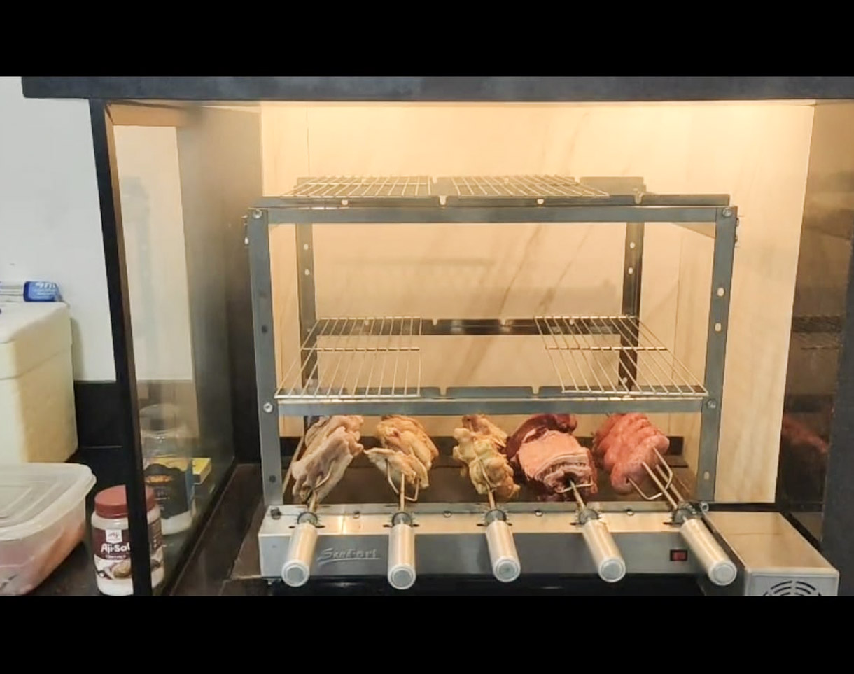 Casa de esquina com 3 dormitórios, varanda gourmet e salão comercial versátil - Imagem 13