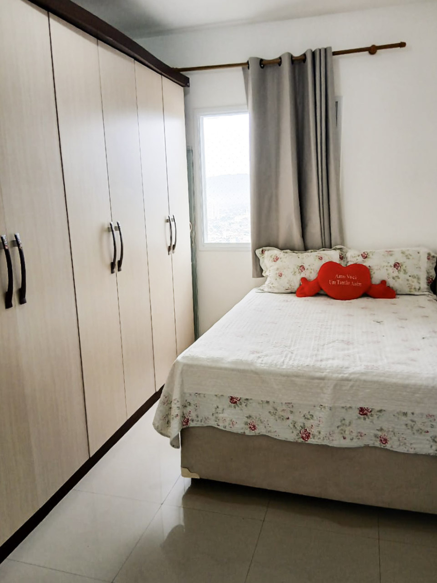 Apartamento com suíte, varanda gourmet e vista para a serra – Bella Collina