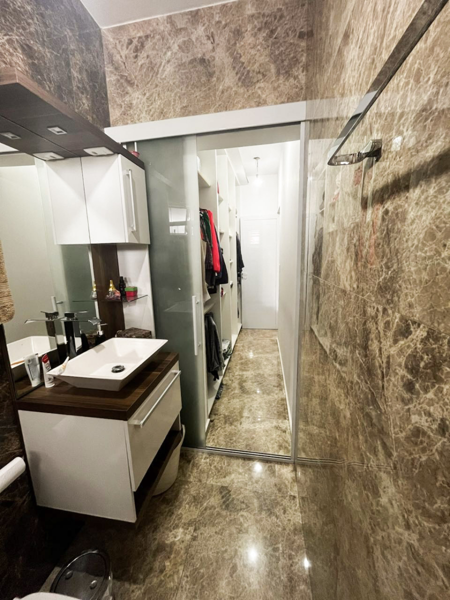 Casa de esquina com 3 dormitórios, varanda gourmet e salão comercial versátil - Imagem 6