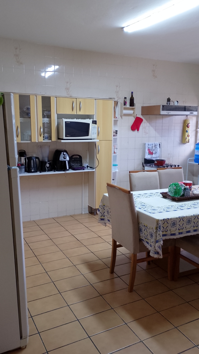 Sobrado 223m² com 3 Dormitórios, Suíte e Garagem 7 Carros – Rodeio - Imagem 31