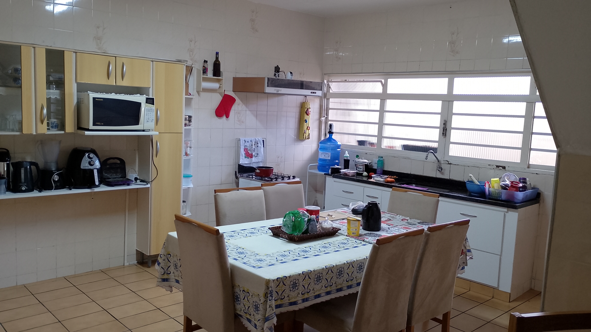 Sobrado 223m² com 3 Dormitórios, Suíte e Garagem 7 Carros – Rodeio - Imagem 30