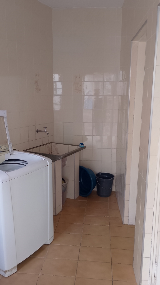 Sobrado 223m² com 3 Dormitórios, Suíte e Garagem 7 Carros – Rodeio - Imagem 28