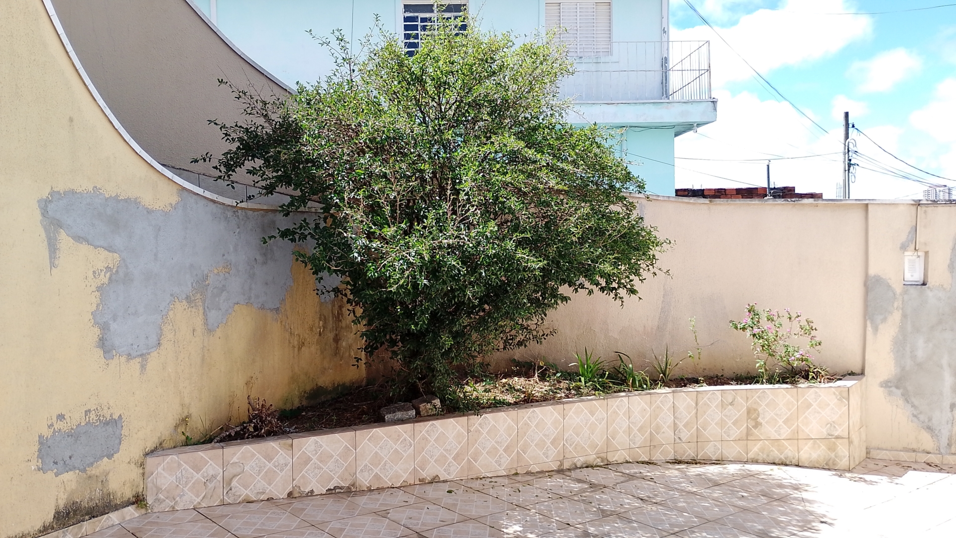 Sobrado 223m² com 3 Dormitórios, Suíte e Garagem 7 Carros – Rodeio - Imagem 10