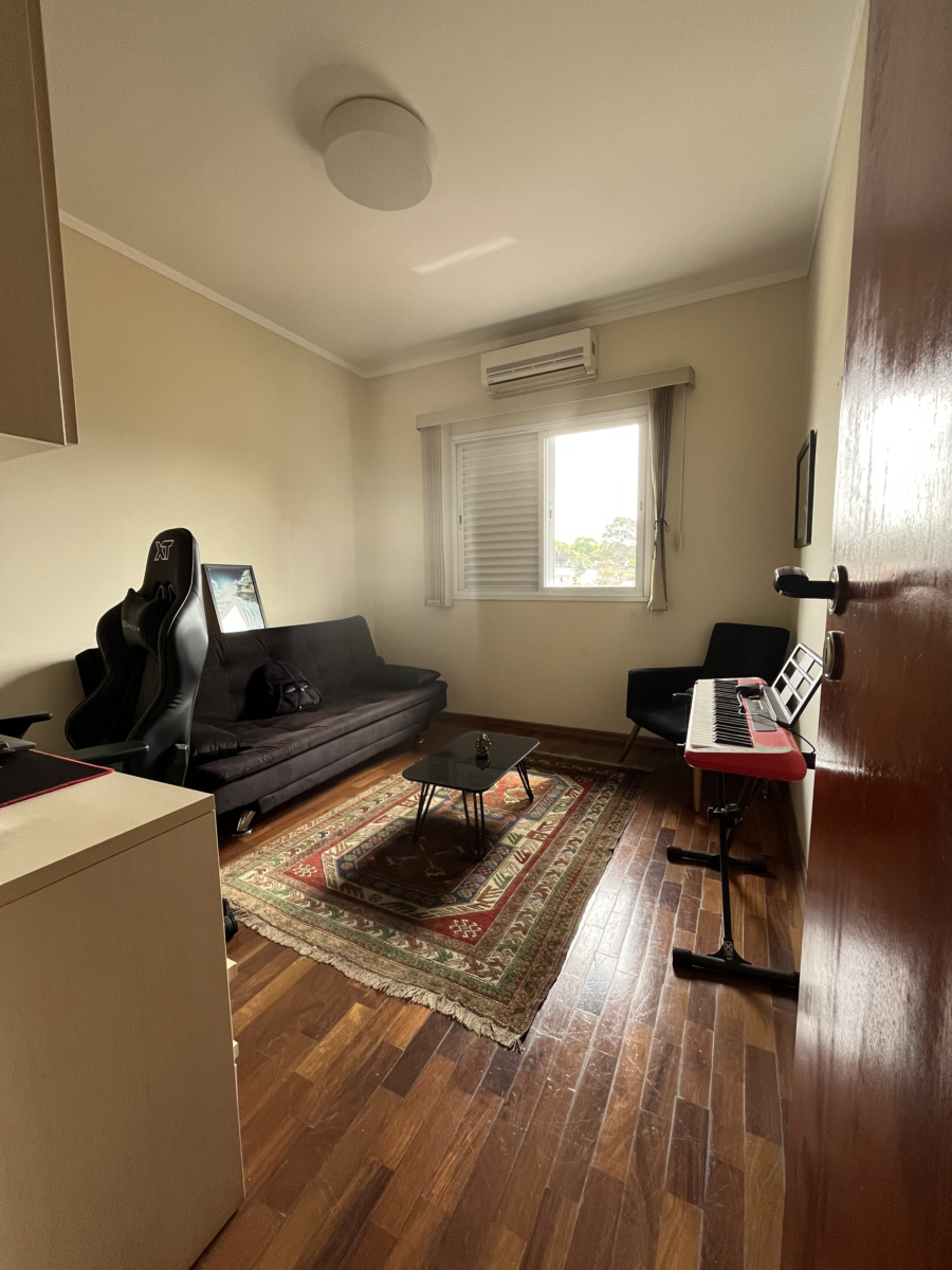 Casa 3 dormitórios, 2 vagas cobertas e área gourmet — Condomínio Mogi Hills 3