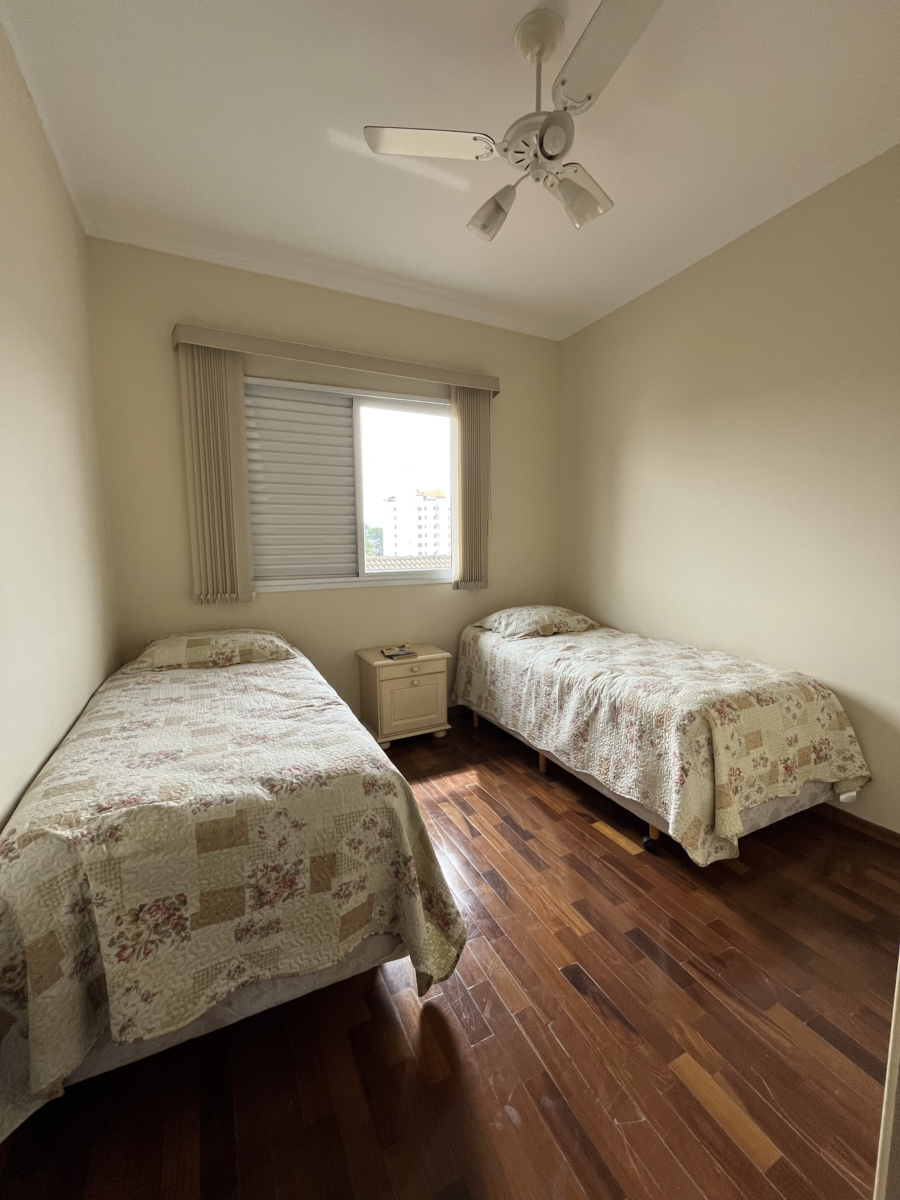 Casa 3 dormitórios, 2 vagas cobertas e área gourmet — Condomínio Mogi Hills 3