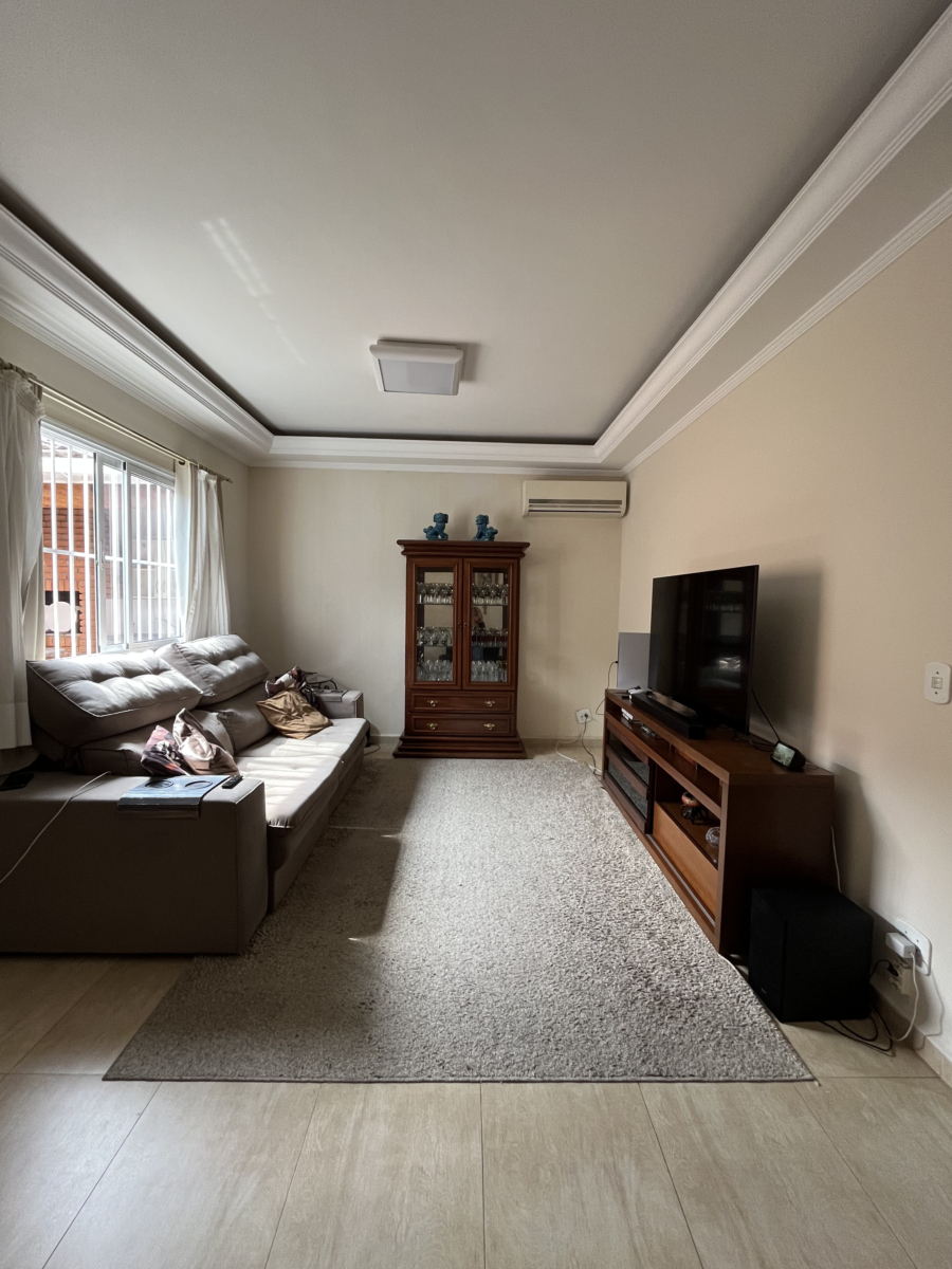 Casa 3 dormitórios, 2 vagas cobertas e área gourmet — Condomínio Mogi Hills 3