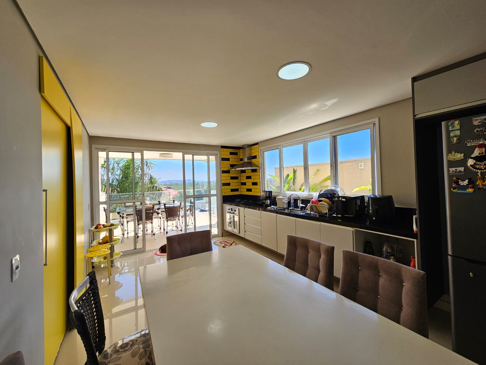 Casa com 3 suítes, área gourmet, lareira e jacuzzi exclusiva – Bella Città - Imagem 16