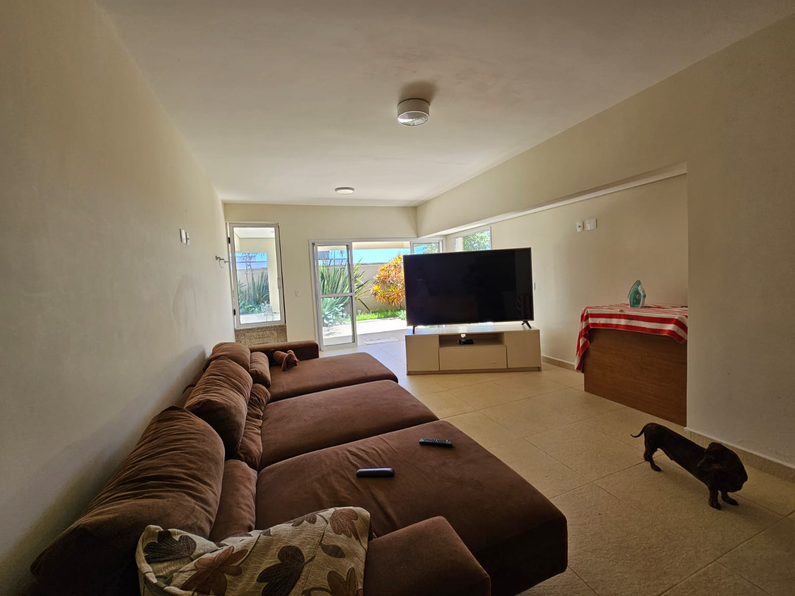 Casa com 3 suítes, área gourmet, lareira e jacuzzi exclusiva – Bella Città