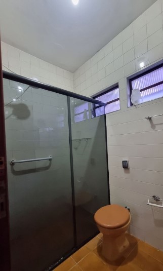 Casa térrea com 2 quartos, 2 vagas e terreno amplo – Cezar de Souza - Imagem 10