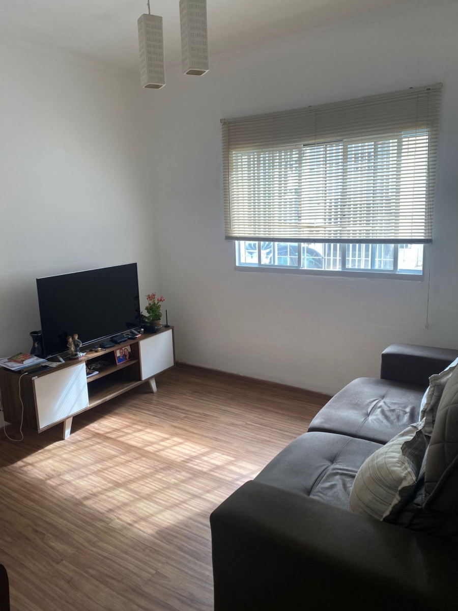 Casa térrea com 2 dormitórios, quintal e cozinha planejada – Vila Lavínia