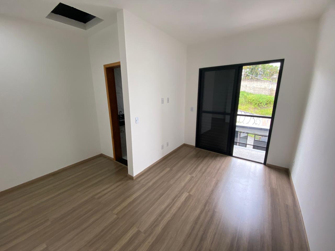 Sobrado 3 dorms, varanda nos quartos, 2 vagas cobertas e quintal – Vila Suíssa - Imagem 5