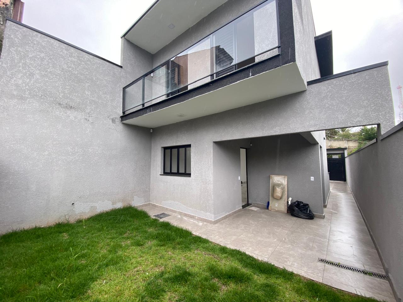 Sobrado 3 dorms, varanda nos quartos, 2 vagas cobertas e quintal – Vila Suíssa - Imagem 12