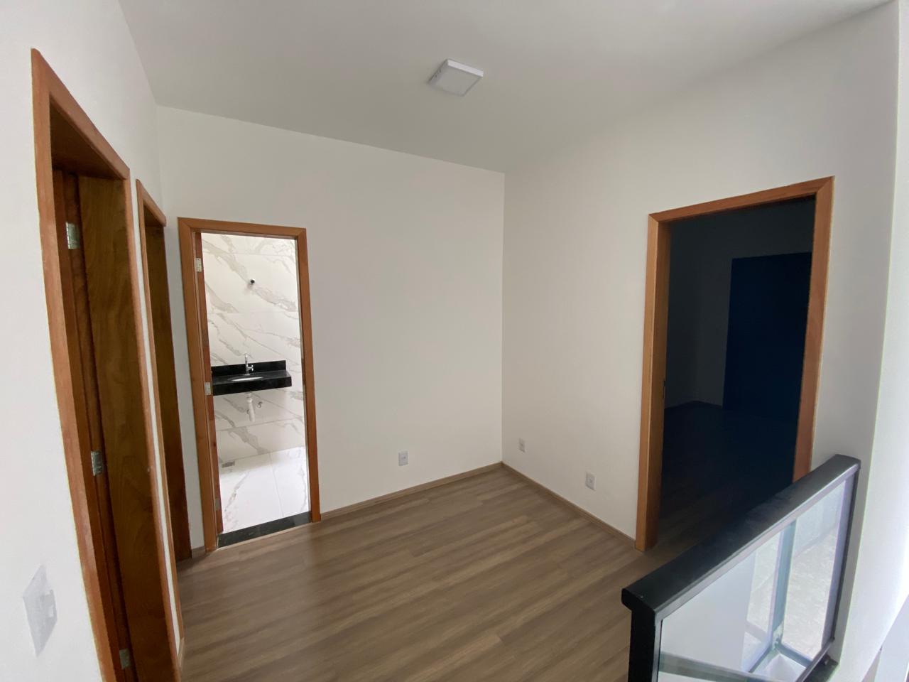 Sobrado 3 dorms, varanda nos quartos, 2 vagas cobertas e quintal – Vila Suíssa - Imagem 9