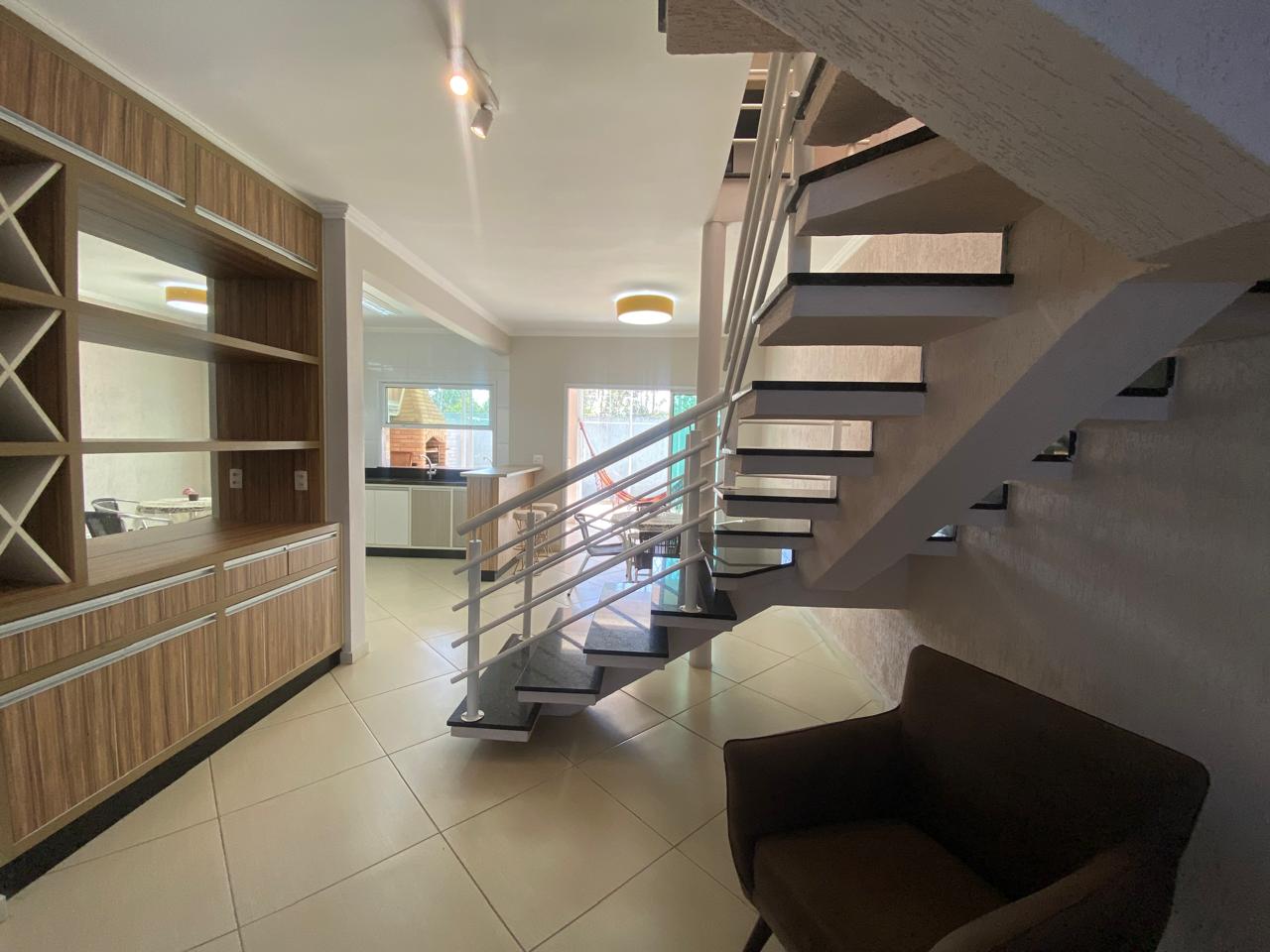 Sobrado com 3 dorms, suíte e área gourmet – Parque das Figueiras