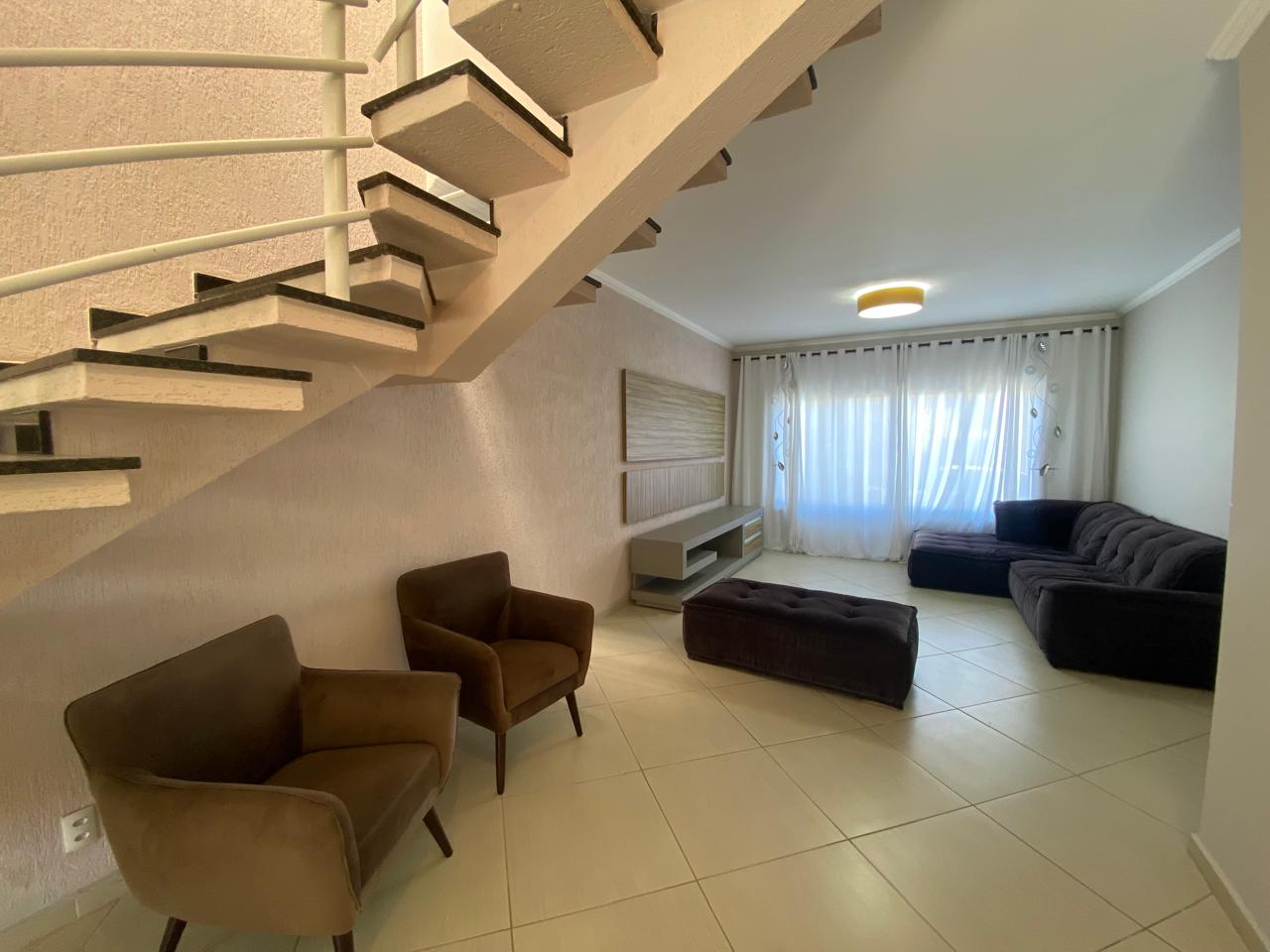 Sobrado com 3 dorms, suíte e área gourmet – Parque das Figueiras