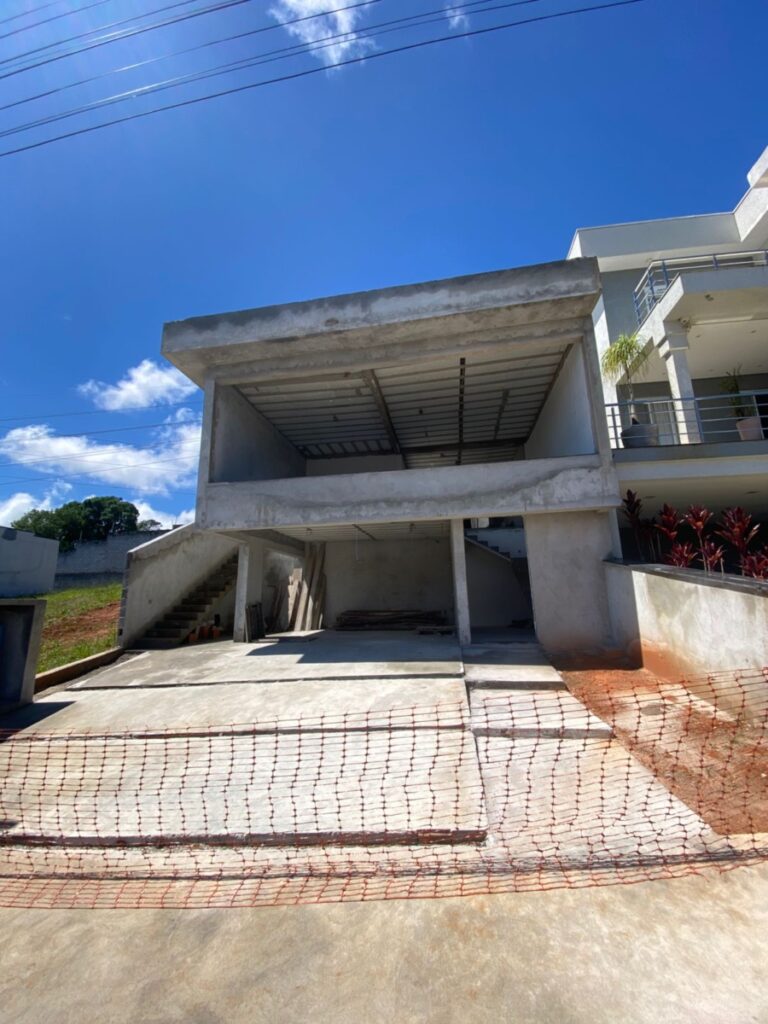 Sobrado com 3 suítes com área gourmet, terreno 300m² – Residencial Veneza - Sobrado com 3 suítes com área gourmet, terreno 300m² - Residencial Veneza