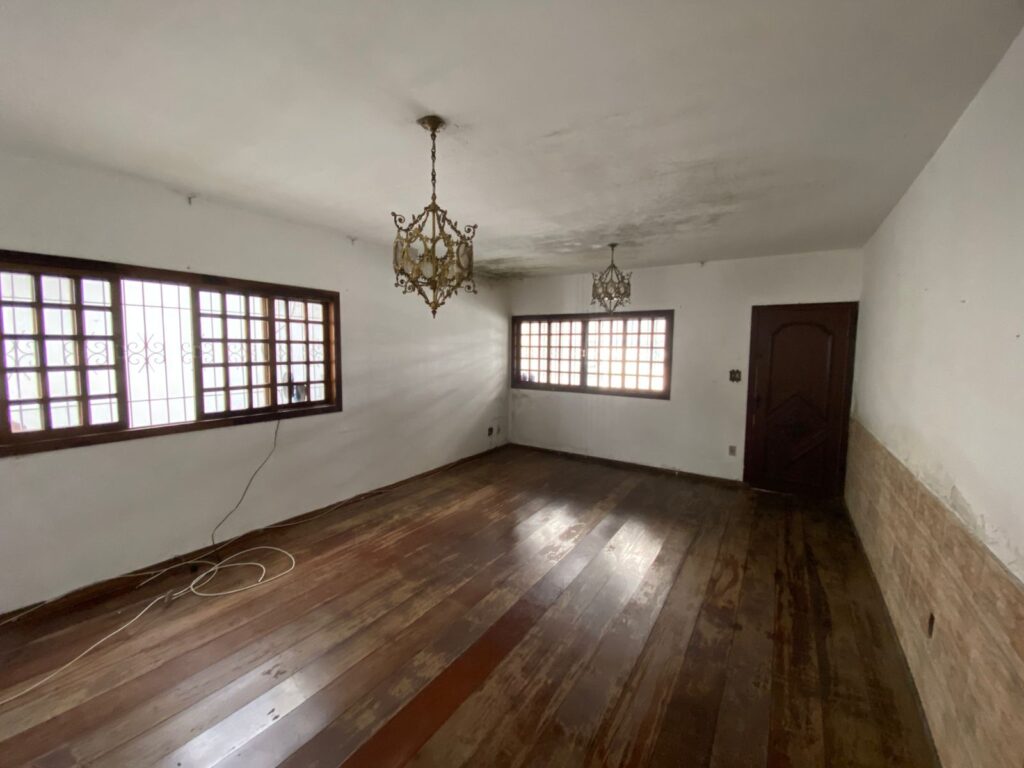 Casa com 3 dorms, suíte, 3 vagas + edícula – Mogi Moderno - Casa com 3 dorms, suíte, 3 vagas + edícula – Mogi Moderno