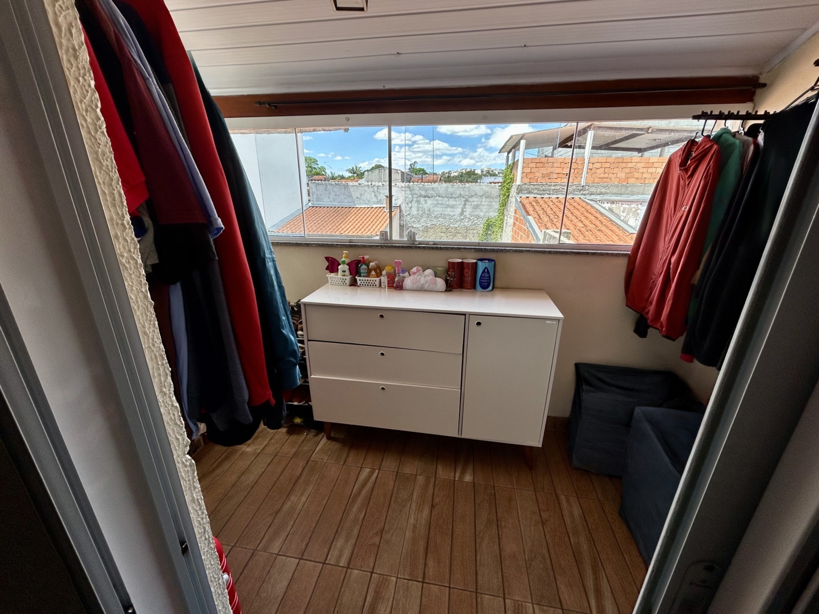 Sobrado com 2 suítes, área gourmet e quintal – Cezar de Souza - Imagem 16