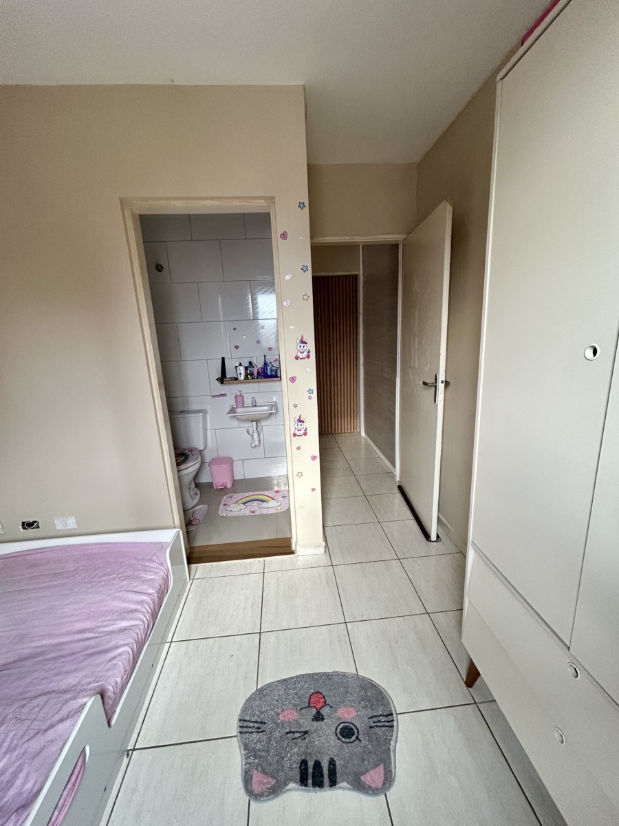 Sobrado com 2 suítes, área gourmet e quintal – Cezar de Souza - Imagem 7