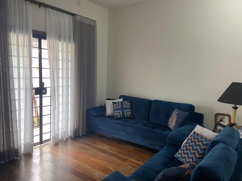 Casa térrea com 3 dorms, suíte, piscina e área gourmet – Vila Oliveira - Casa térrea com 3 dorms, suíte, piscina e área gourmet - Vila Oliveira Mogi das Cruzes